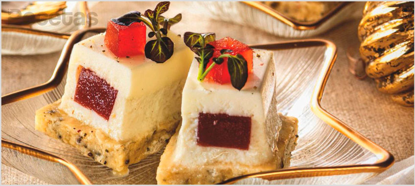 Canapés de Mousse de Brie y Mermelada de Tomate